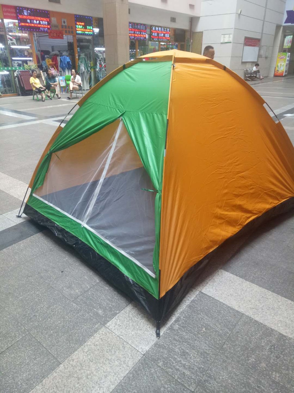 Multi-Person Straight Door Tent
