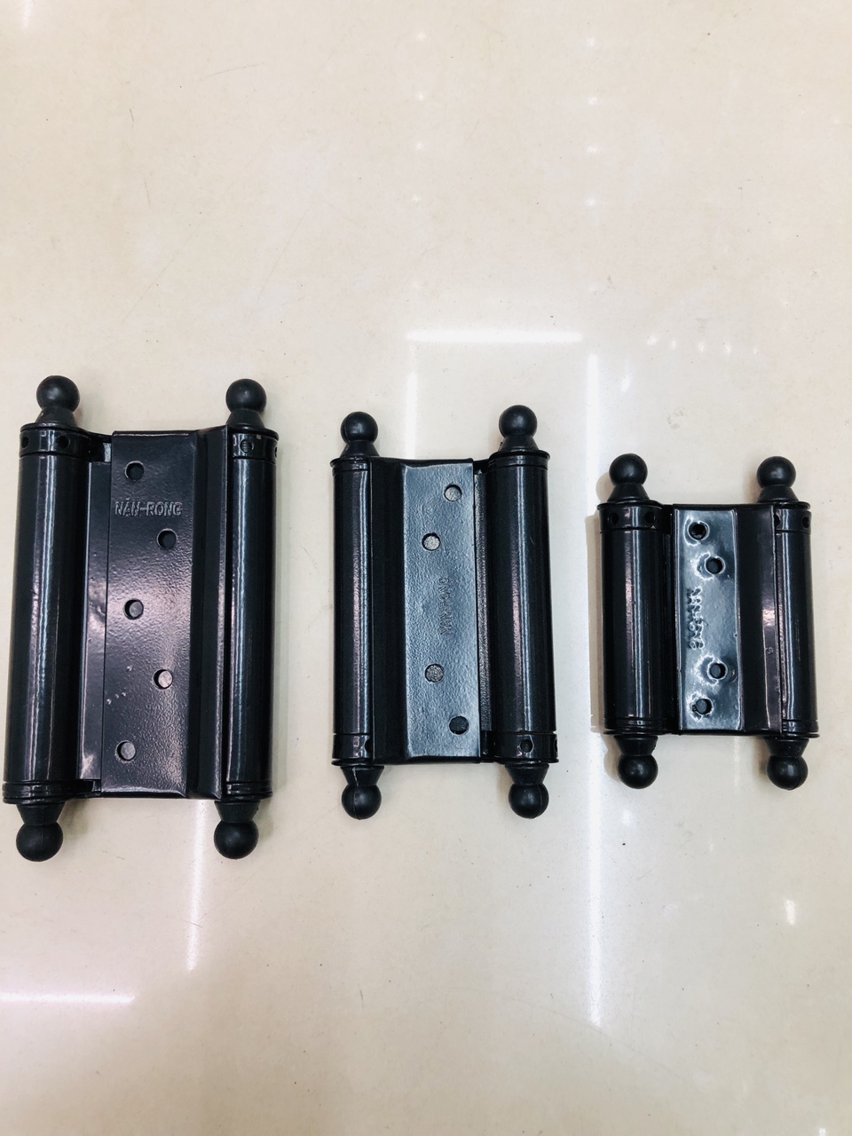 Iron double spring hinge thumbnail