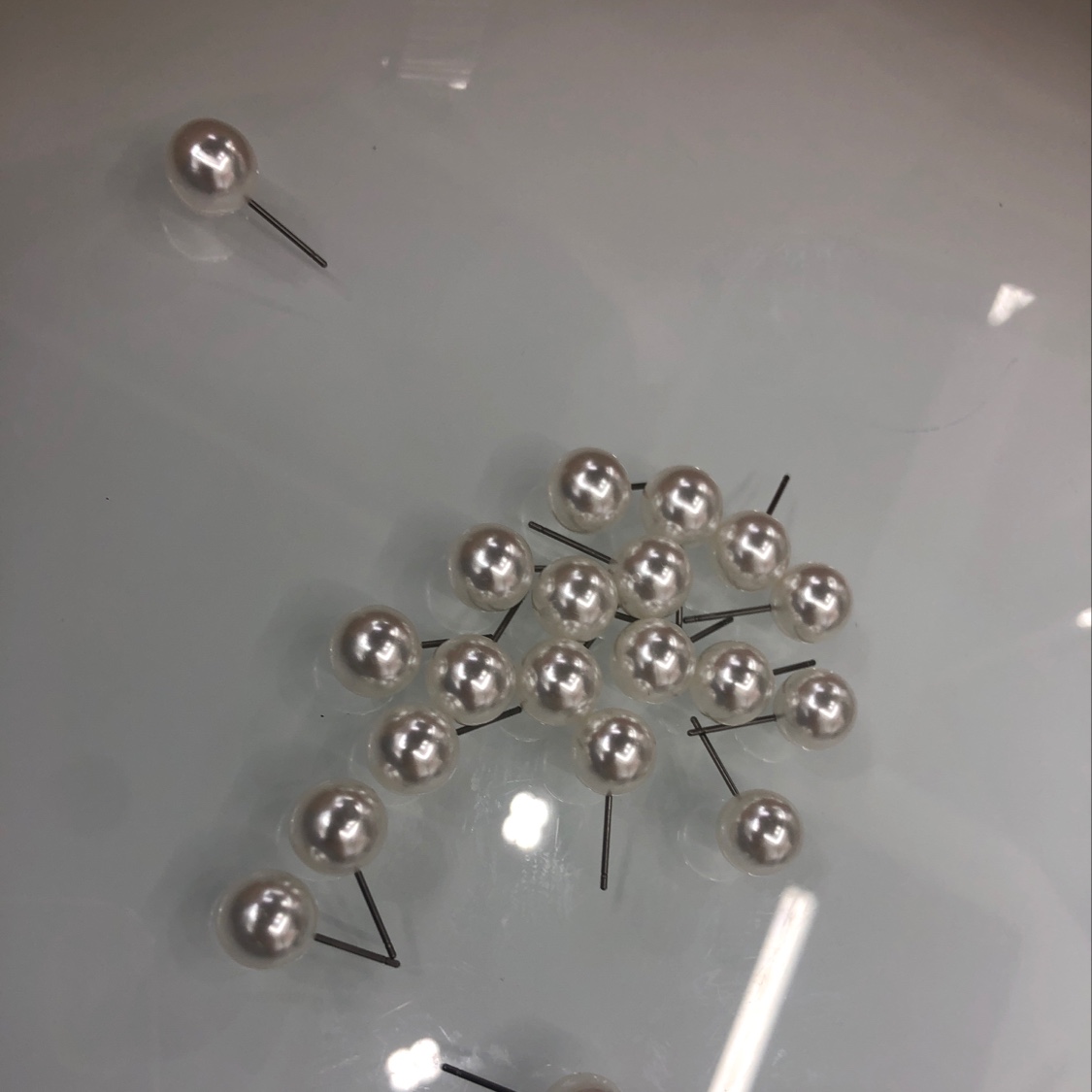 Pearl earrings thumbnail