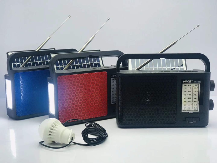 New solar speaker: NS-S919S 🎉🎉 supports FM/AM/SW multi-band product size: 222*80* 125MM outer box size :47.5*46*56CM box number: 40 pieces gross weight: 34.8KG color: black/red/blue [rose] undefined