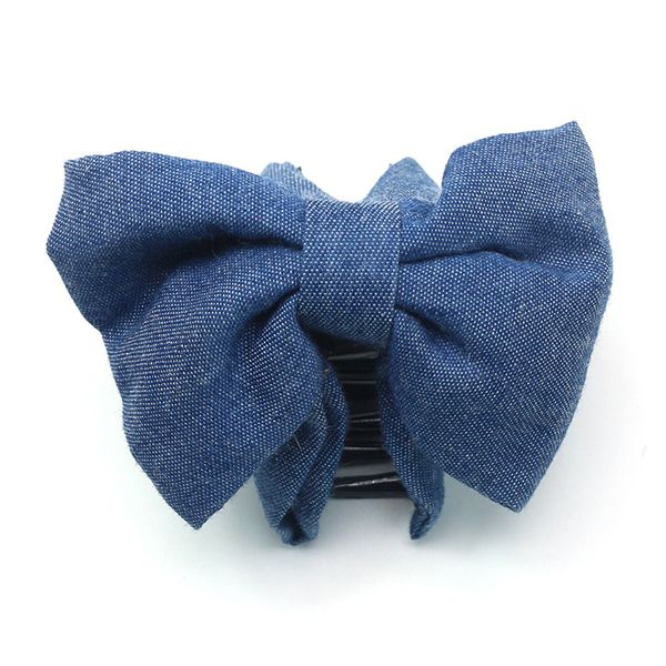 A new Korean-style women's fashionable and simple fabric bow grab clip that is versatile for daily use and a retro Korean-style hair clip accessory Application Scenario