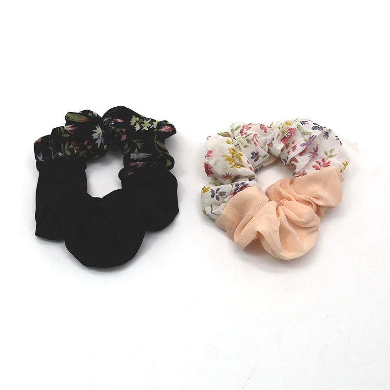 Korean sweet and cute girl's InS-style big intestine hair band, retro French simple hair tie, hair band and hair accessory Application Scenario