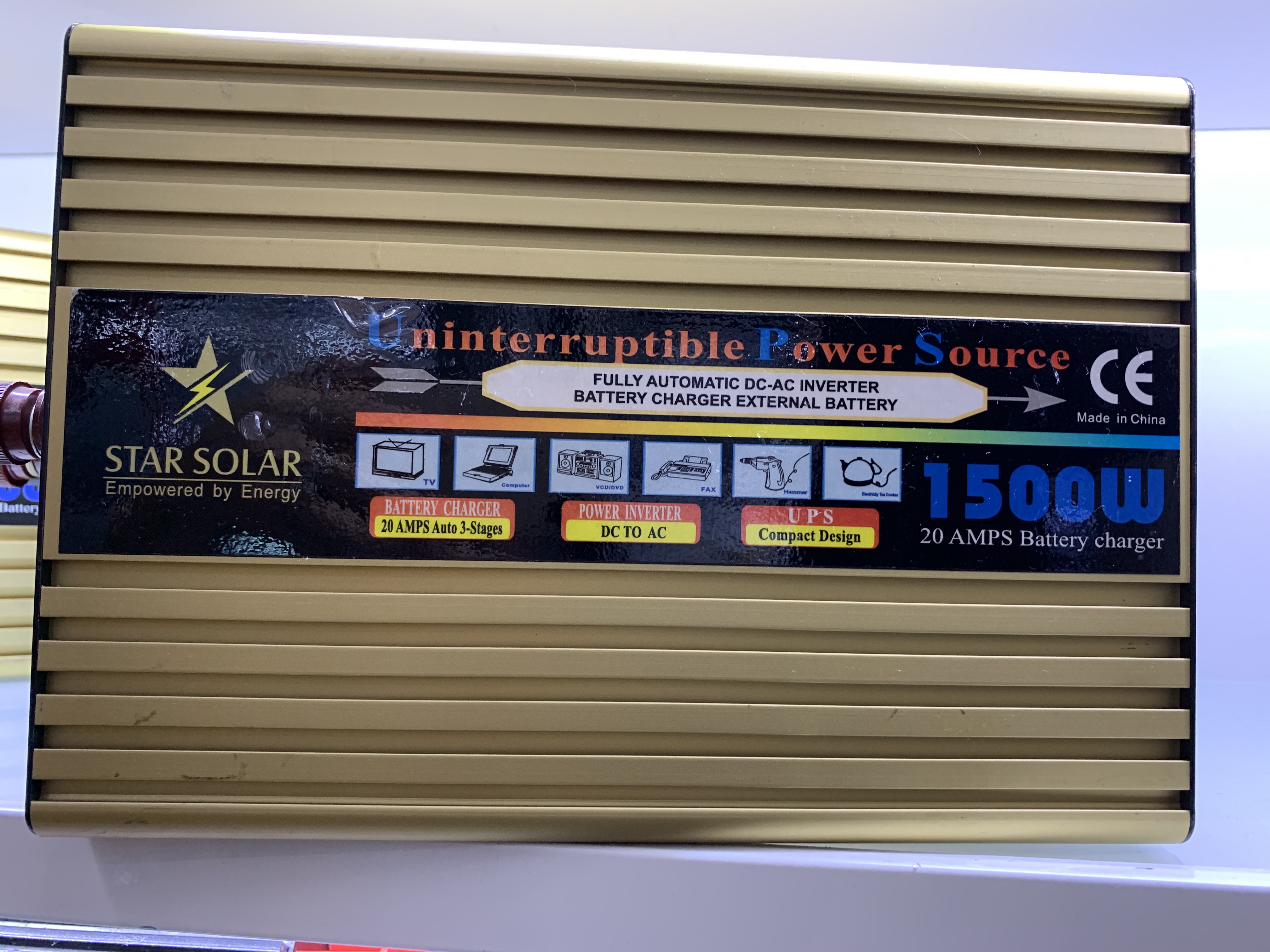 1500W inverter with charging battery function细节图