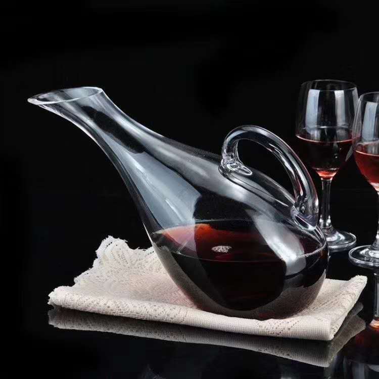 Swan Lake Decanter details Picture
