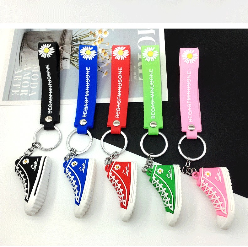 Small Daisy keychain, creative chrysanthemum car key pendant, gift, Yiwu small commodities and small gifts, street stall supply detail image 3