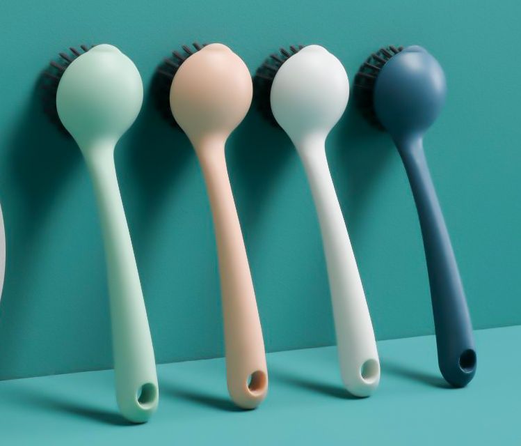 Pan brush remove grease brush pan artifact wash pan not stick to oil not dirty hands long handle brush kitchen with clean wash dishes wash pan