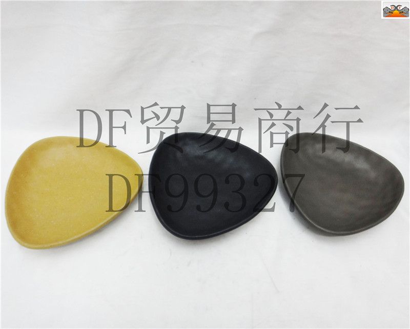DF99327 Shaped triangular dish Dish Shaped Dish Kitchen Hotel supplies DF TRADING HOUSE