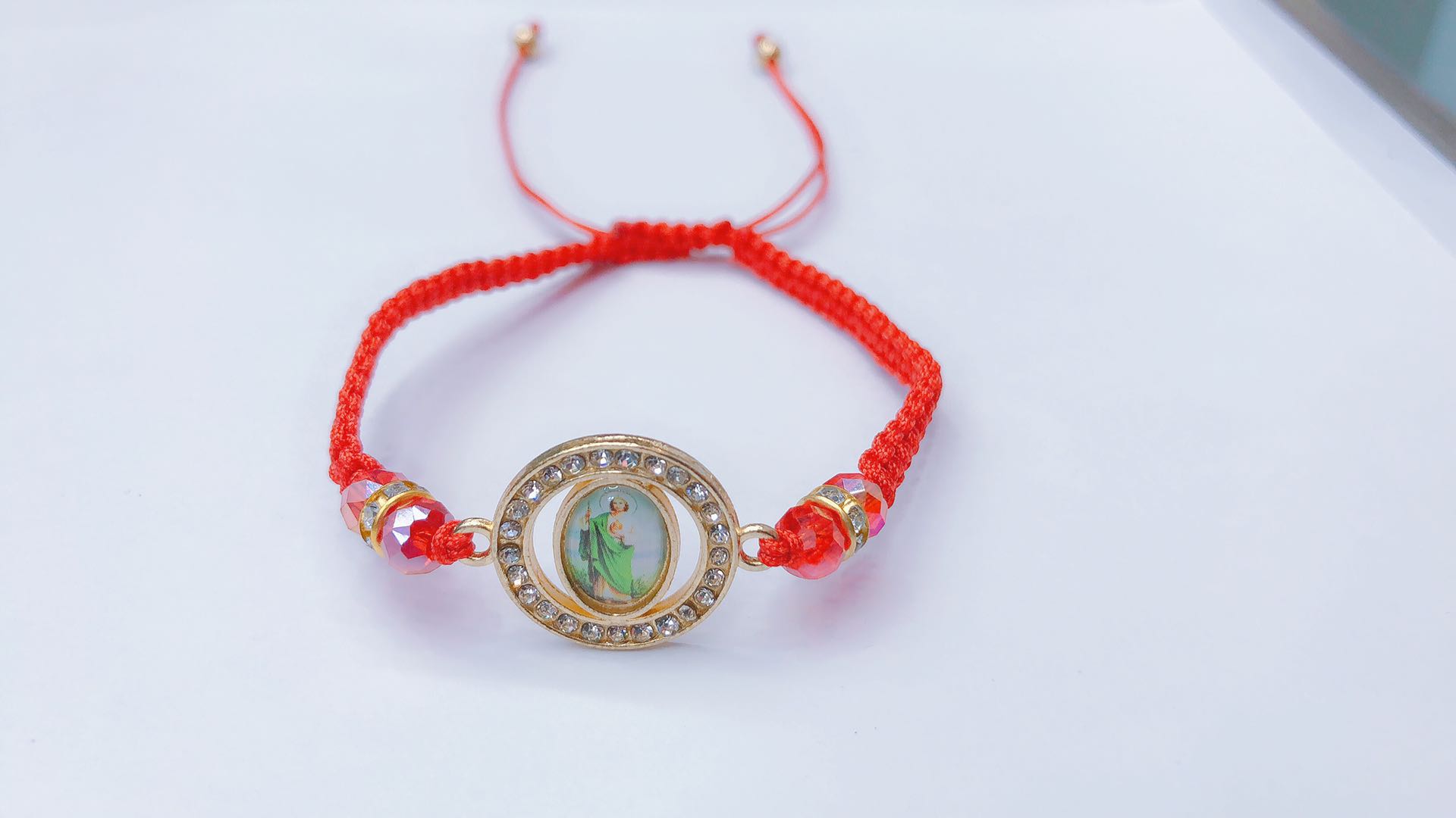 Flat Knot Braided Bracelet Alloy Outer Circle Dot Drill Middle Drop Oil Religious Figure Application Scenario