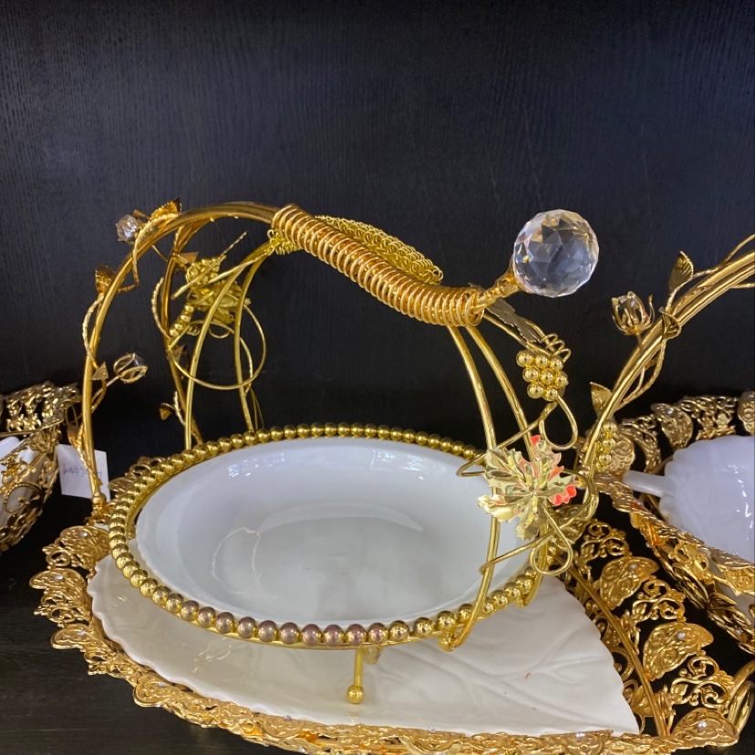 新款钢珠手柄设计风格果盘