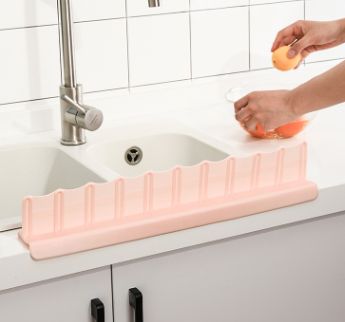 Suction cup sink baffle creative kitchen sink splash baffle