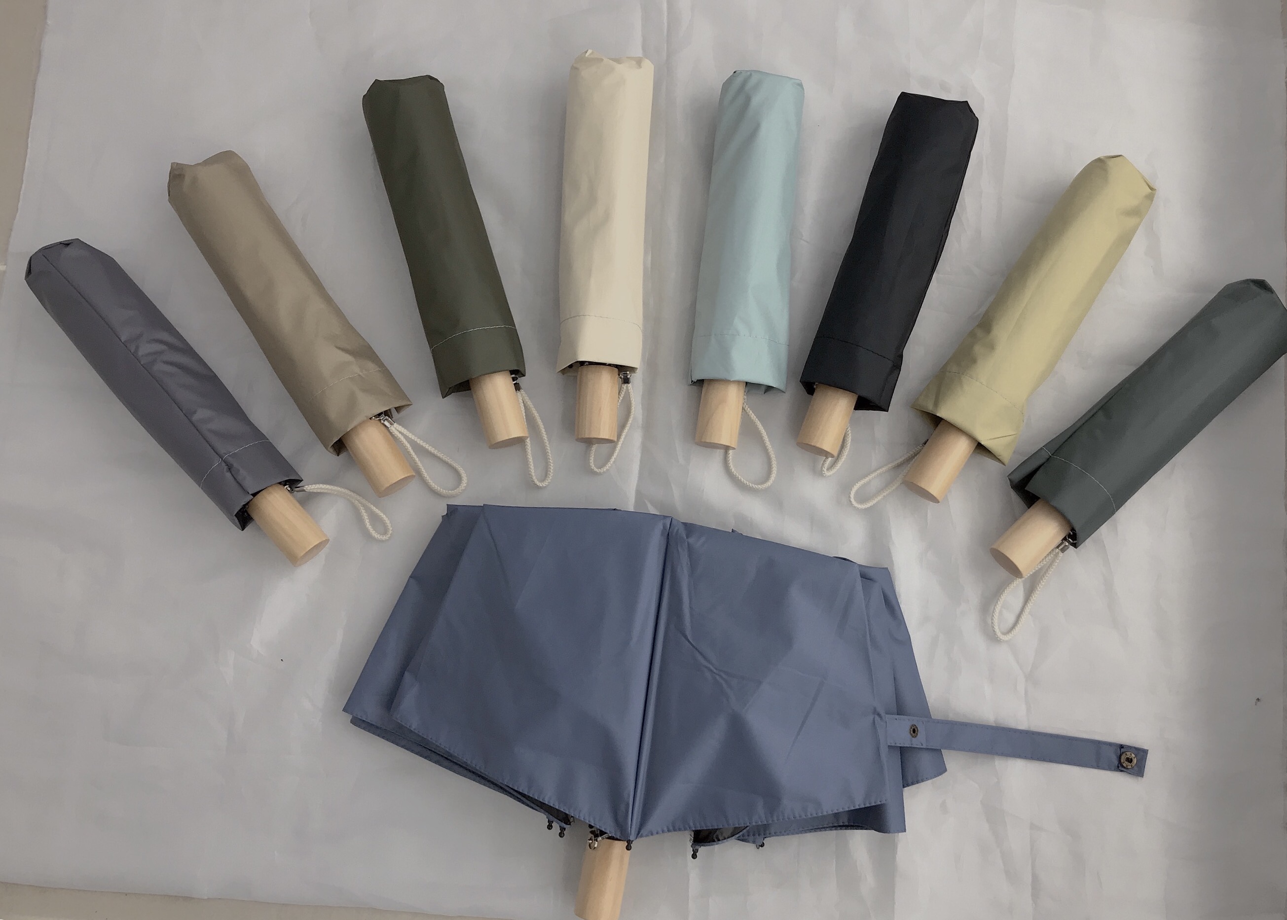 Candy-colored Korean-style folding umbrella for both weather and rain details Picture