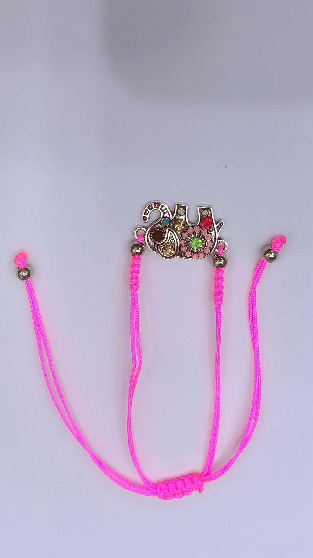 Snake knot woven bracelet with elephant dot diamond Application Scenario