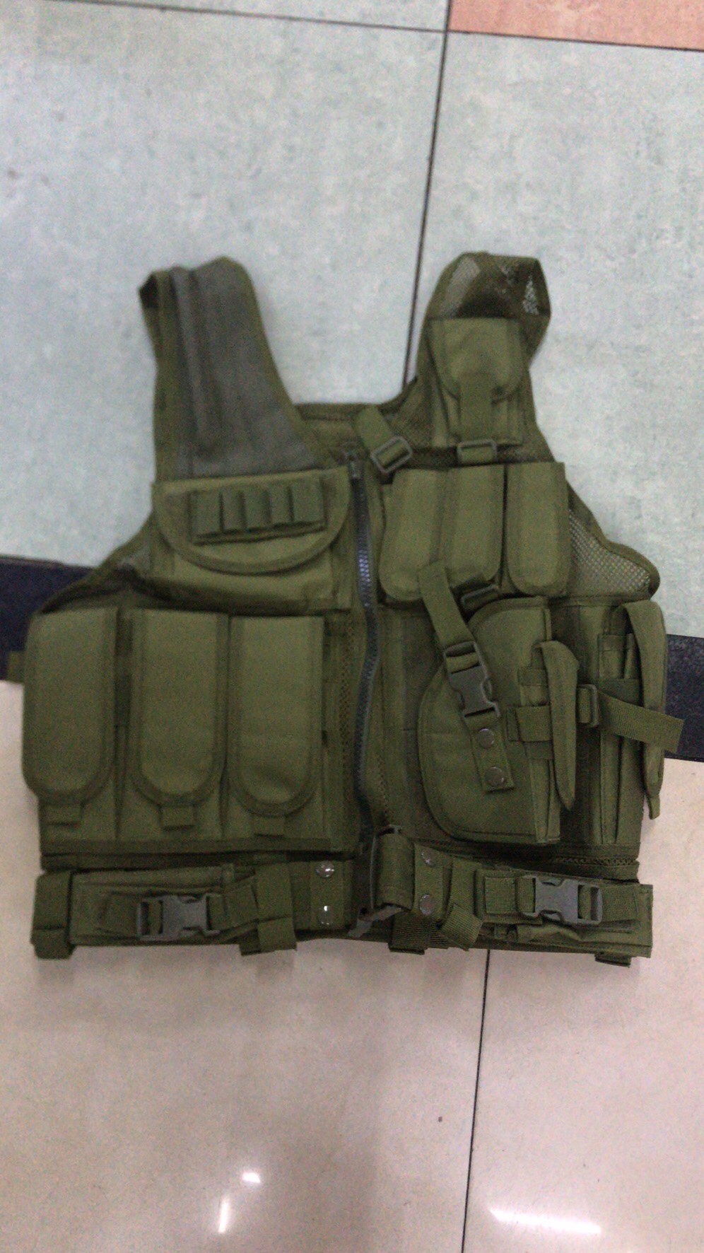 Outdoor vests, camouflage uniforms, tactical vests, weight-bearing vests Application Scenario