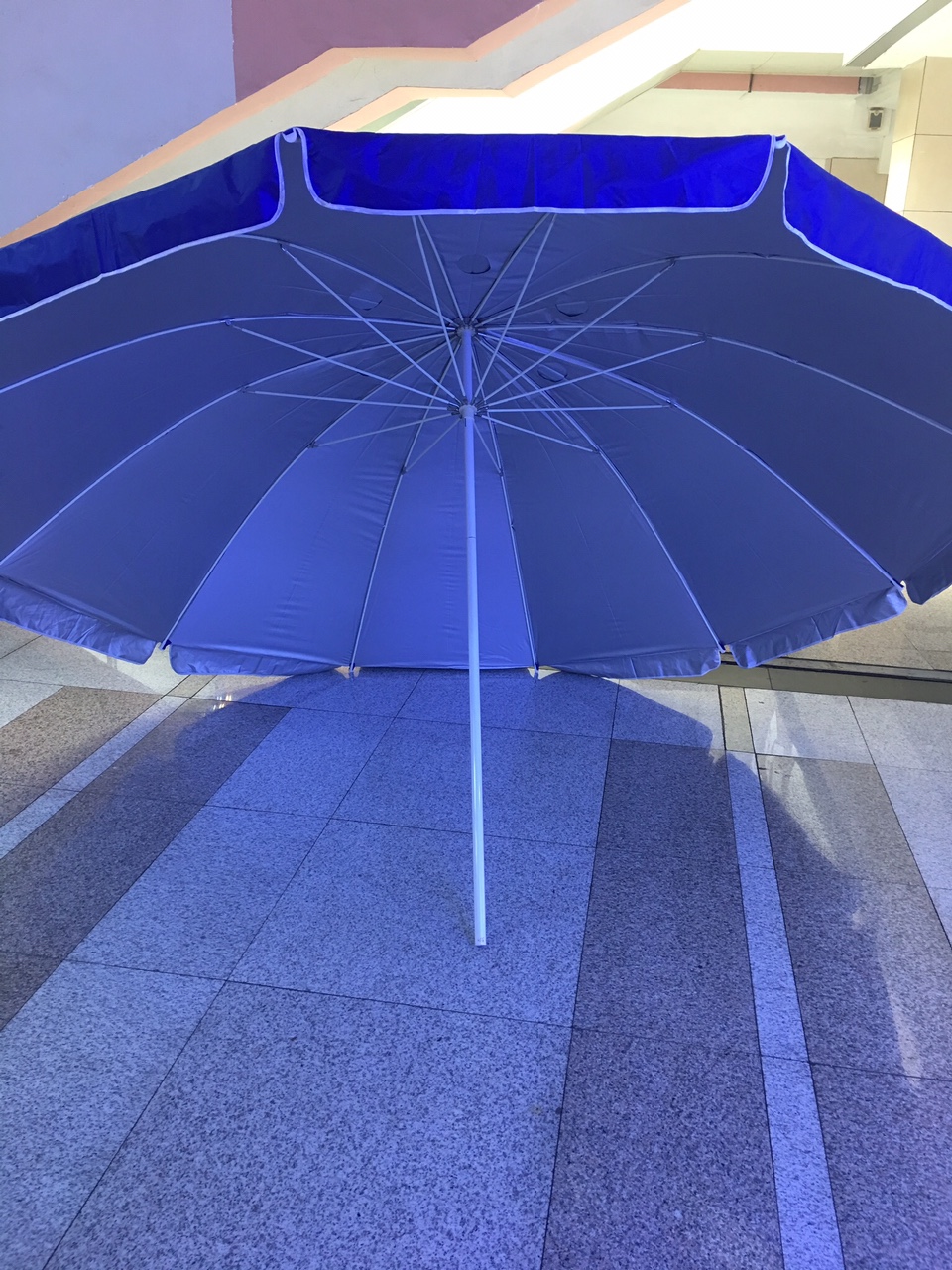 16K纤维架直径3米银胶布太阳伞