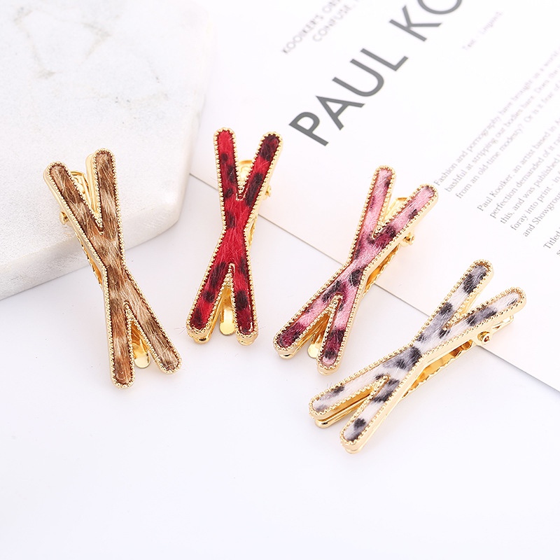 Leopard print plush duck bill clip thumbnail
