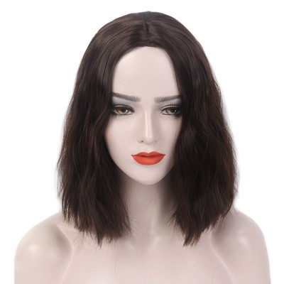 A new wig for short, medium-parted, slightly wavy, medium-long and synthetic fiber hair for European and American women detail image 1