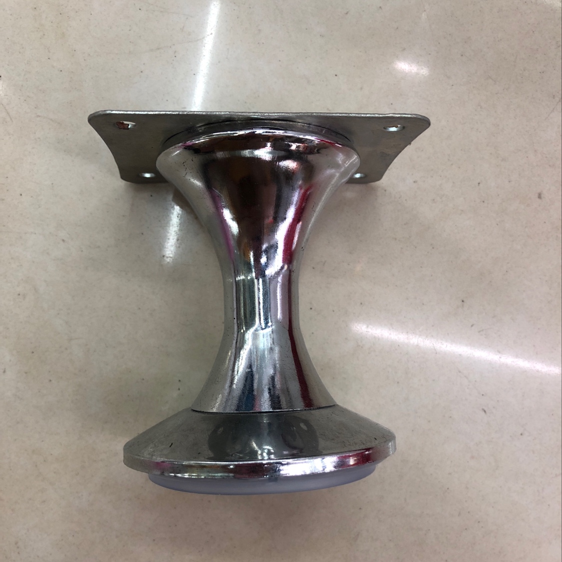 Furniture legs, cabinet legs