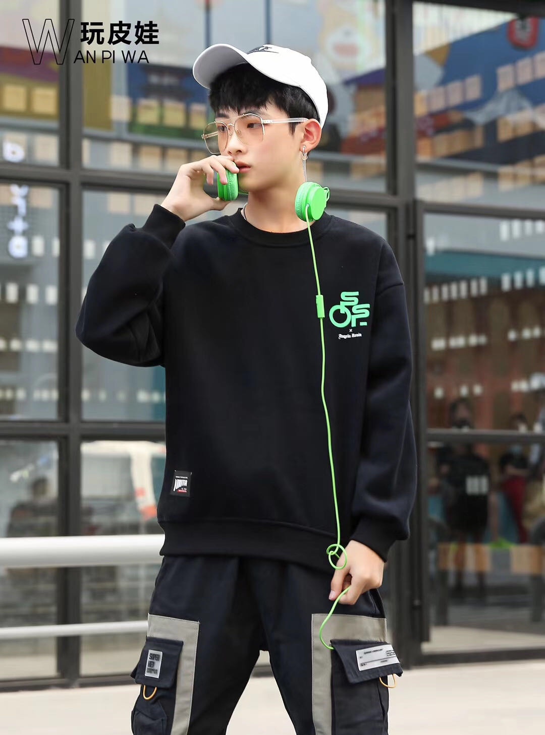 男童一体绒卫衣详情图1