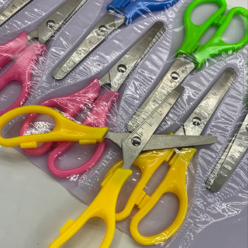 学生剪刀 家用剪刀细节图