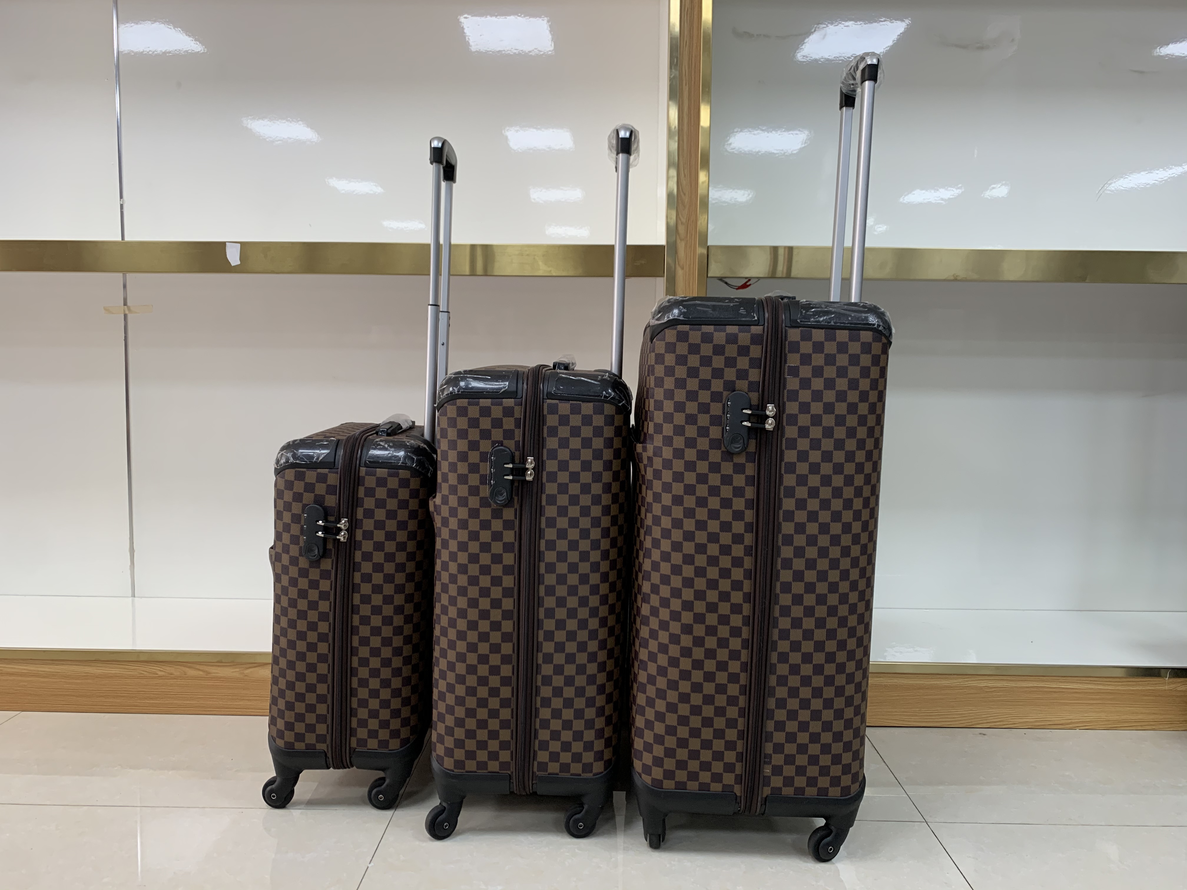 皮革新款3件套产品图