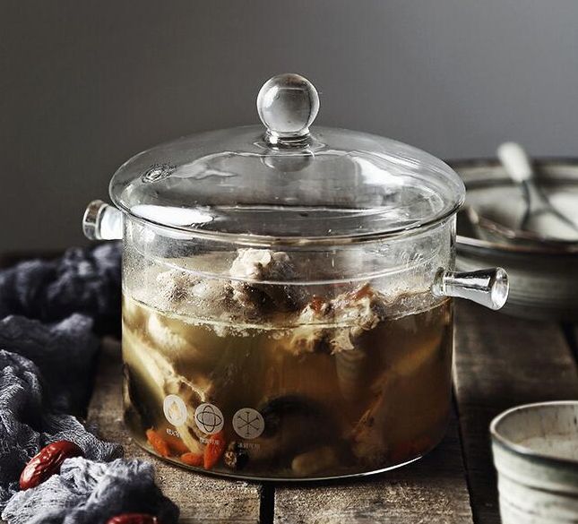 In 2018, the new sales model of high borosilicate glass creative open flame direct household use glass POTS for stewing, making soup, and soaking