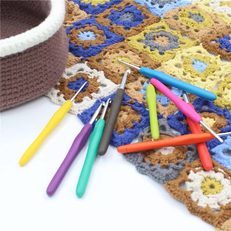diy hand-woven candy-colored rainbow-colored soft-handled hook and crochet tool set