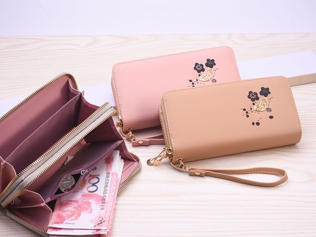 New lady purse appearance fashion butterfly hardware large capacity multi - slot mobile phone long double zipper wallet manufacturer direct sale Application Scenario
