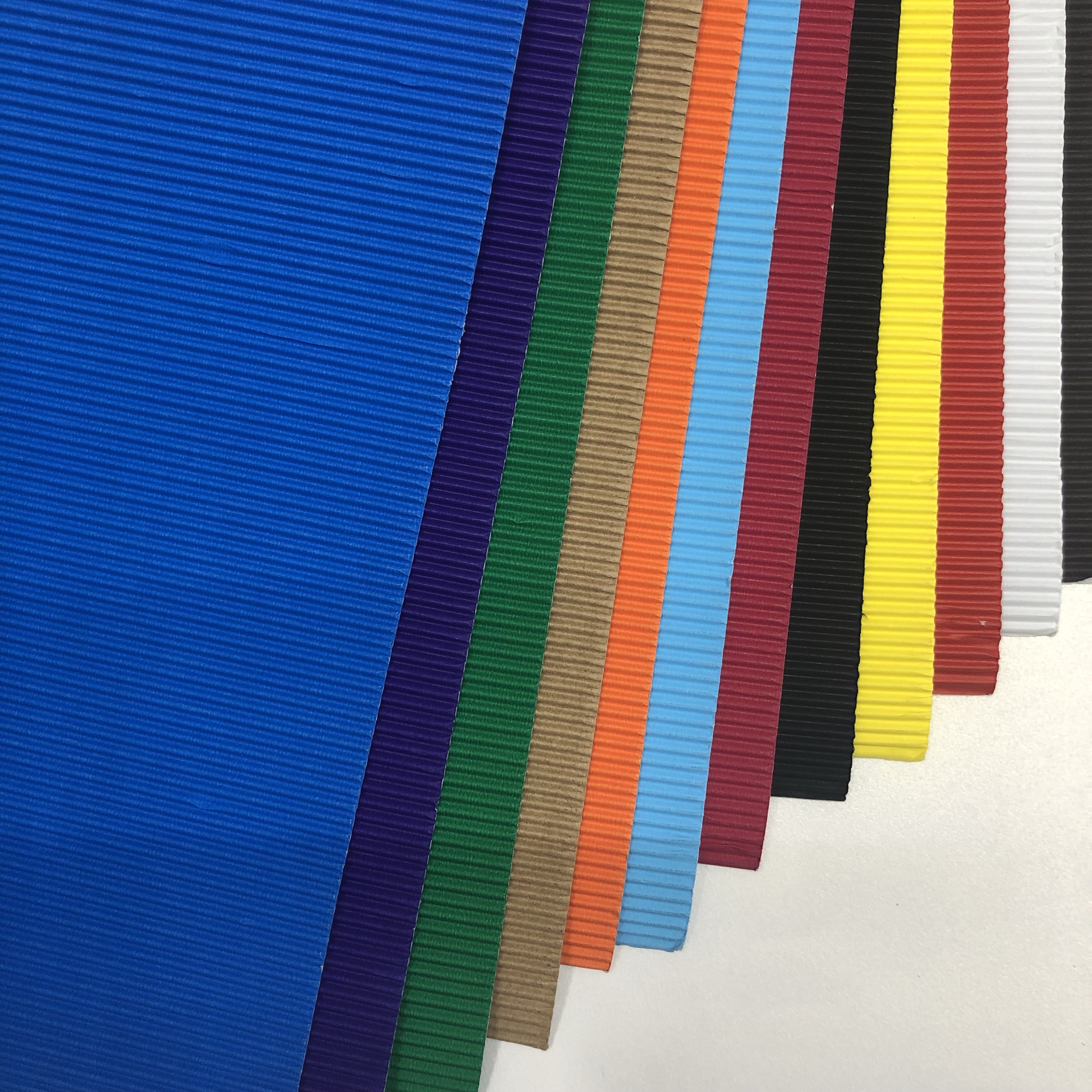彩色DIY折纸 50*70CM彩色普通瓦楞纸产品图