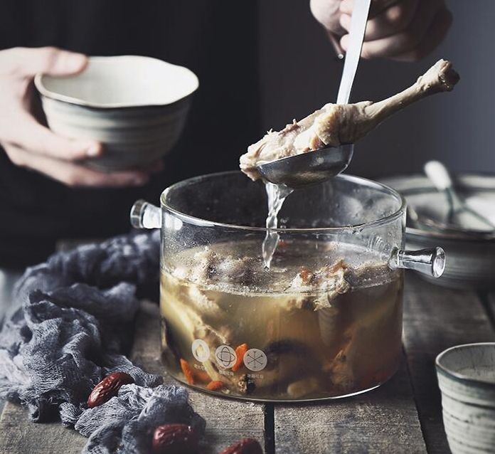 In 2018, the new sales model of high borosilicate glass creative open flame direct household use glass POTS for stewing, making soup, and soaking Specification image