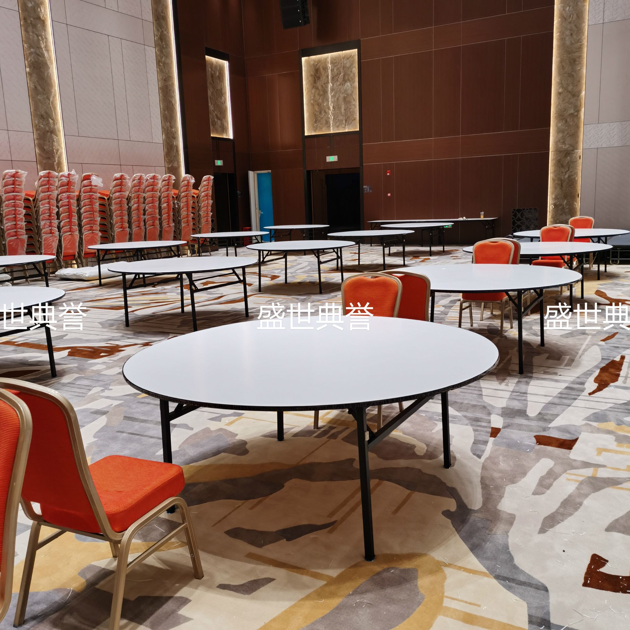 上海五星级酒店宴会厅折叠桌国际会议中心折叠圆桌婚宴1.8米圆桌详情图1