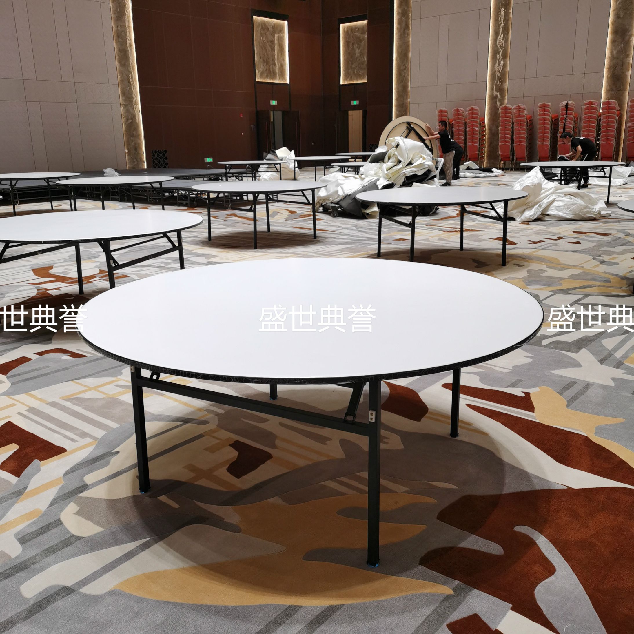 上海五星级酒店宴会厅折叠桌国际会议中心折叠圆桌婚宴1.8米圆桌产品图