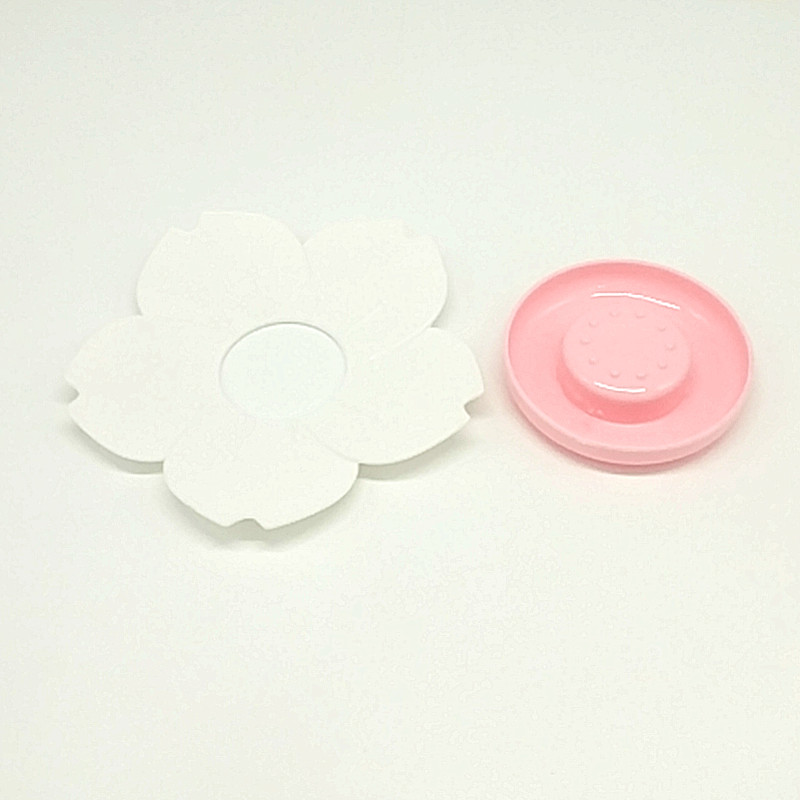 Bagged soap box with cute cherry blossom shape and colorful plastic soap box Specification image