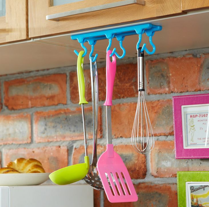 Candy colored cabinets six hook Kitchen cabinets under the hanging cabinets use rotary hooks