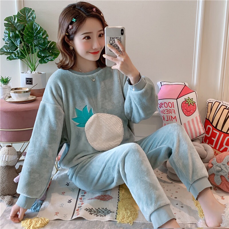 New fleece pajamas for women in autumn and winter, flannel fruit pineapple warm set, cute, sweet and loose home wear for women Application Scenario