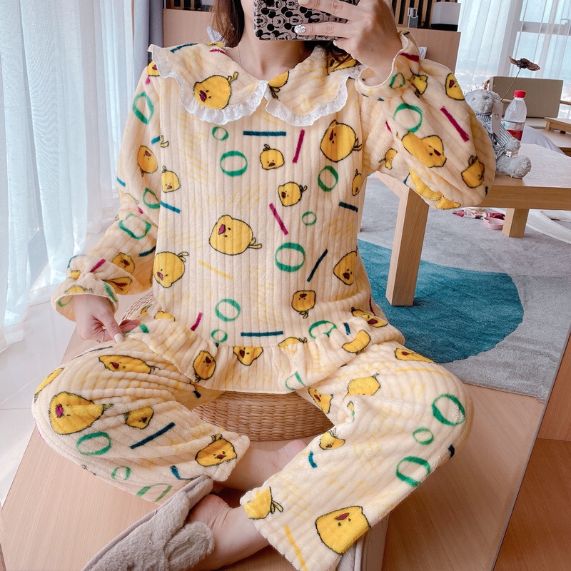 Coral fleece pajamas for women in autumn and winter, long-sleeved thin flannel letter duck home wear set, sweet and cute for students detail image 8