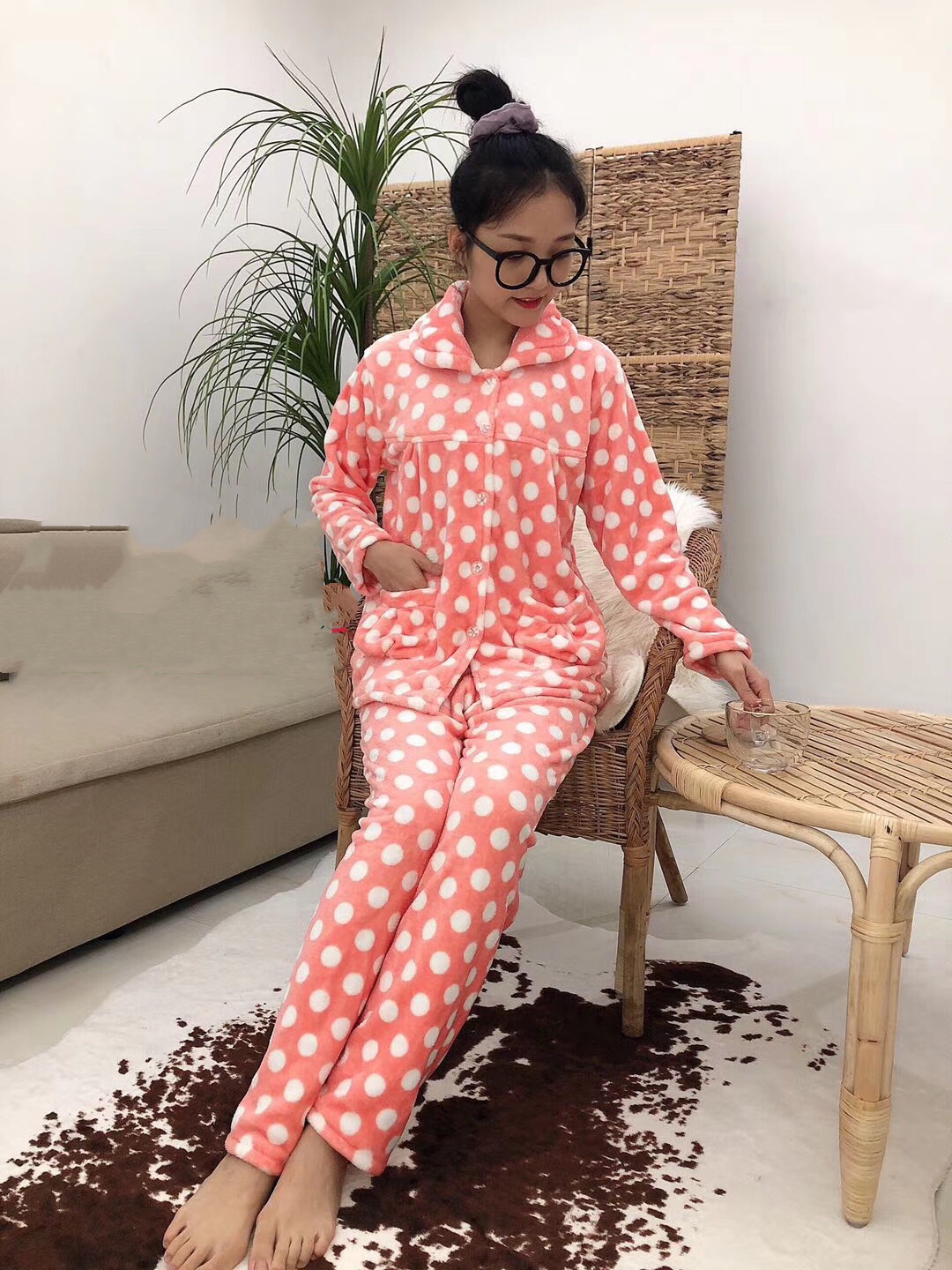 New autumn and winter women's fashion loose long-sleeved suit cardigan thickened fleece home pajamas detail image 3