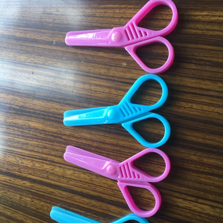 塑料文具剪纸儿童小剪刀