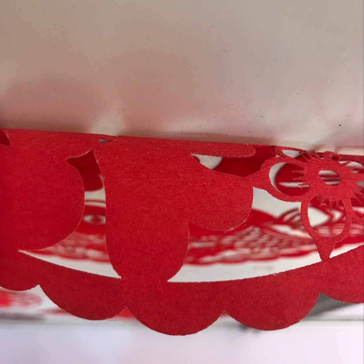 Wedding supplies, Spring Festival supplies, perforated velvet cloth, paper-cutting, lucky window decorations, water stickers, paper-cutting details Picture