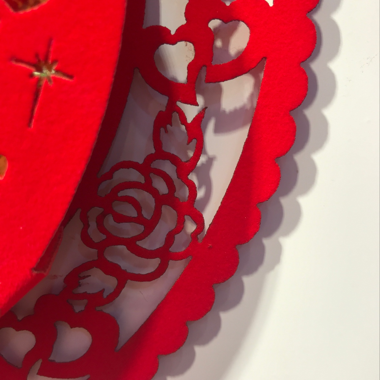 Wedding supplies, three-dimensional gilded velvet felt non-woven fabric pendants with wedding characters, Spring Festival supplies, a hundred years of good marriage details Picture