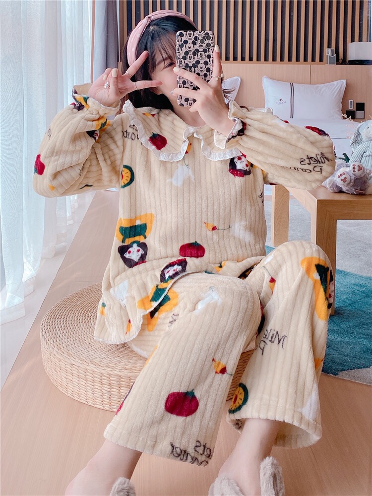 Coral fleece pajamas for women in autumn and winter, long-sleeved thin flannel letter duck home wear set, sweet and cute for students detail image 7