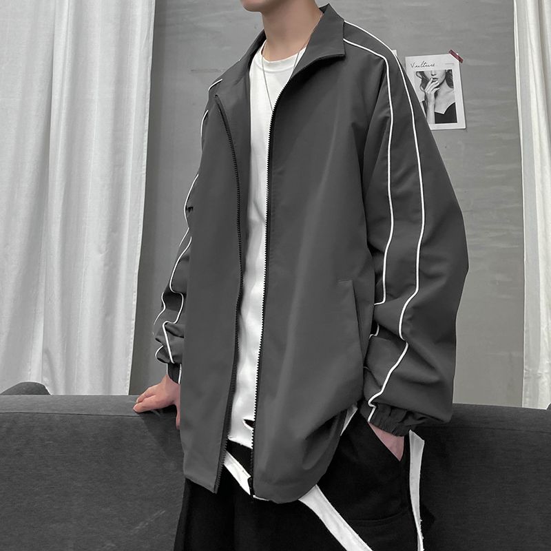 Jacket men, windbreaker men, autumn wear men, dark pluse-sized men, loose ins reflective stripe lapels, back-to-school season details Picture