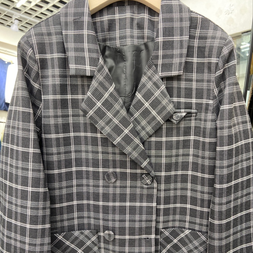 Plaid suit (Grey) thumbnail