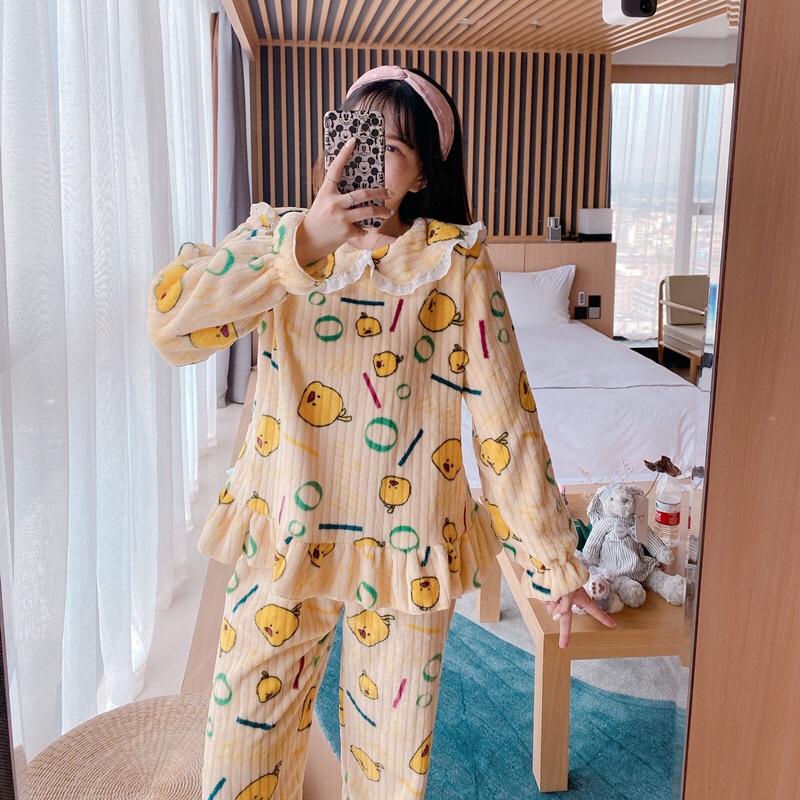 Coral fleece pajamas for women in autumn and winter, long-sleeved thin flannel letter duck home wear set, sweet and cute for students detail image 4