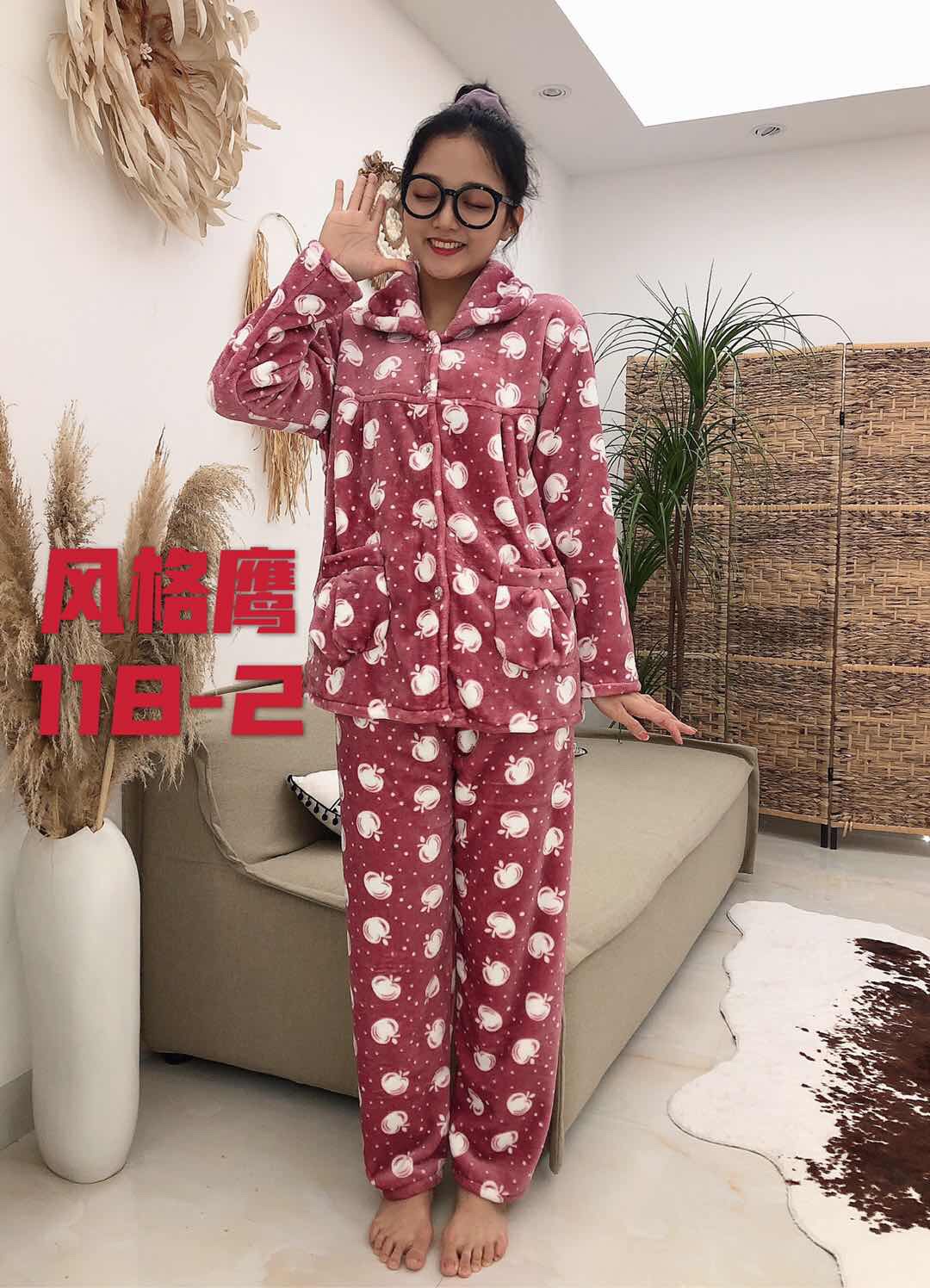 New autumn and winter women's fashion loose long-sleeved suit cardigan thickened fleece home pajamas detail image 4