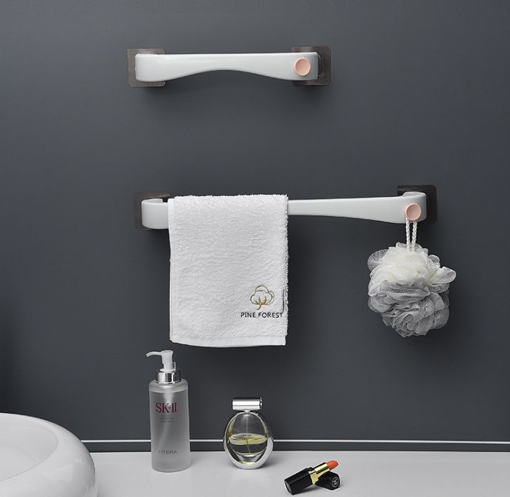 Bathroom towel rack rotary storage rack perforation-free bathroom towel rack towel rod rag rack suction cup type Application Scenario