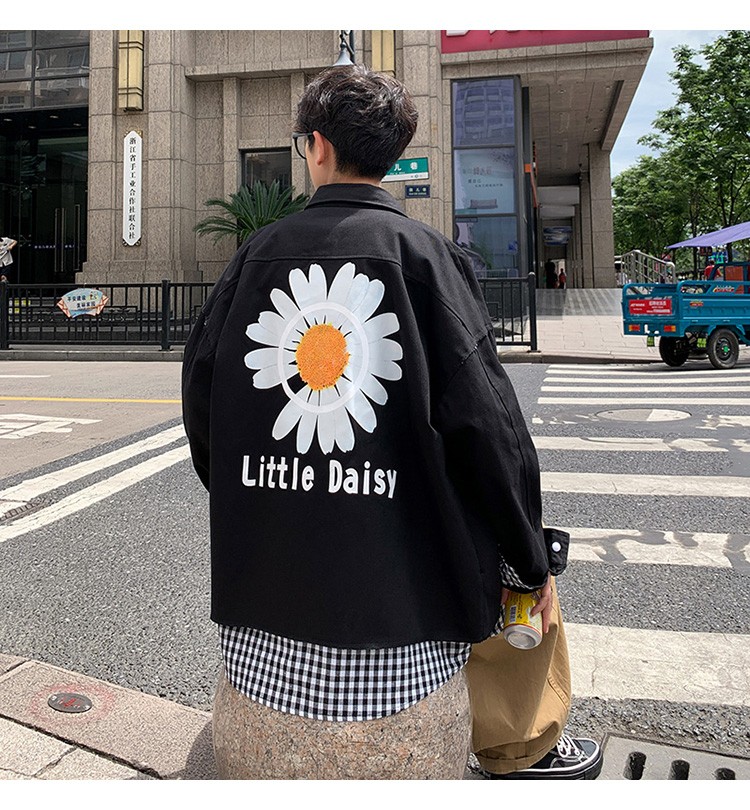 Hong Kong-style autumn checkered jacket, trendy men's lapel casual chrysanthemum print jacket outdoor scene detail image 4