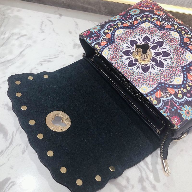 2021 new ethnic style horizontal slanting cross mobile phone bag leather zipper bag women stereotypes retro bag women Specification drawing
