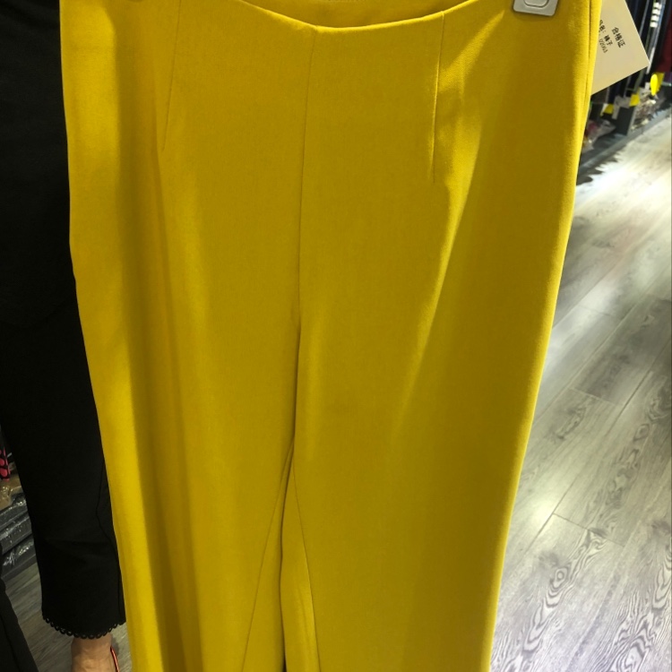 女裤黄色