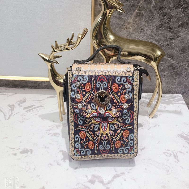 20201new ethnic style vertical crossover mobile phone bag leather zipper lady bag stereotypes retro style bag woman full figure