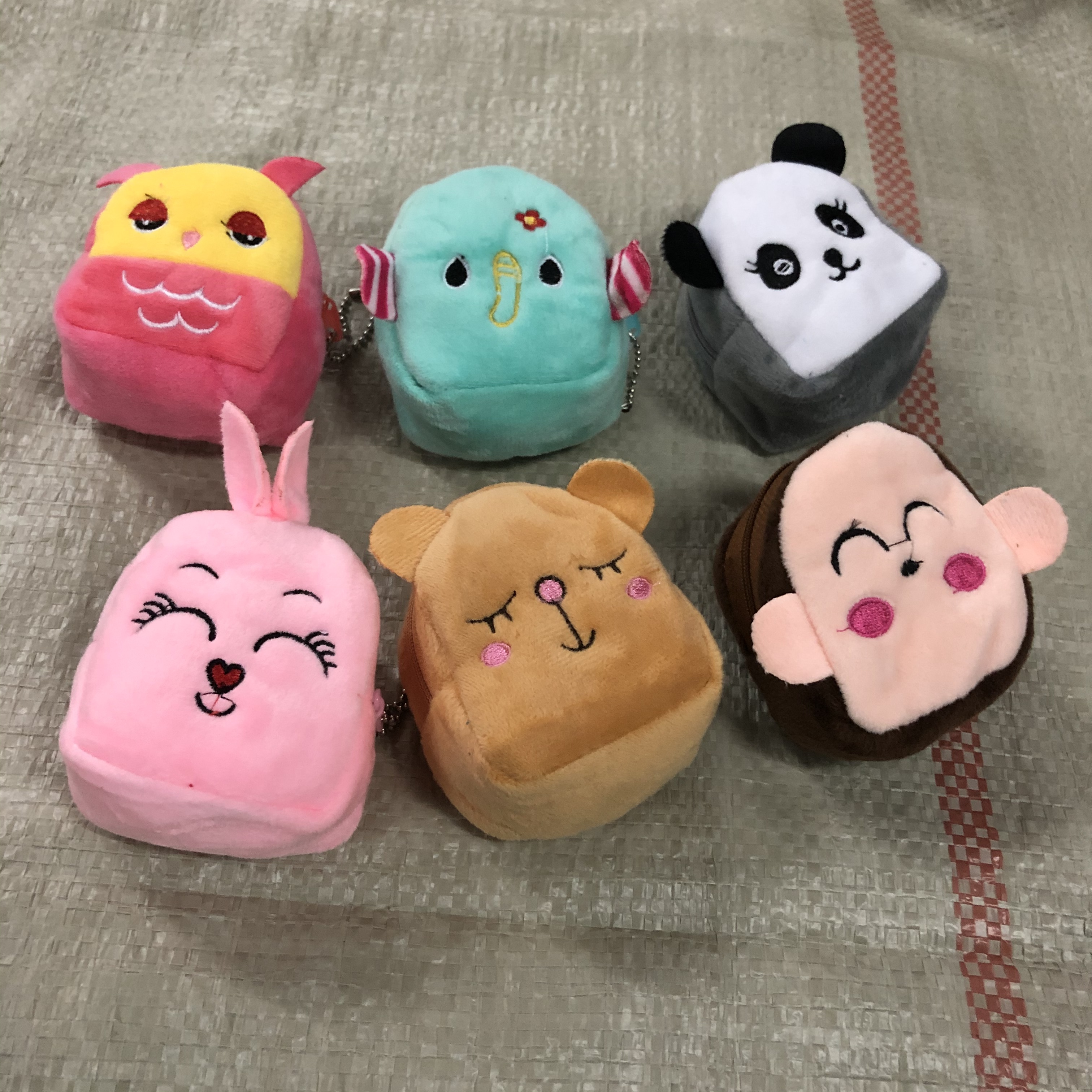 刺绣小钱包立体小书包零钱包卡通儿童钱包零钱包钥匙扣包立体钱包小书包产品图